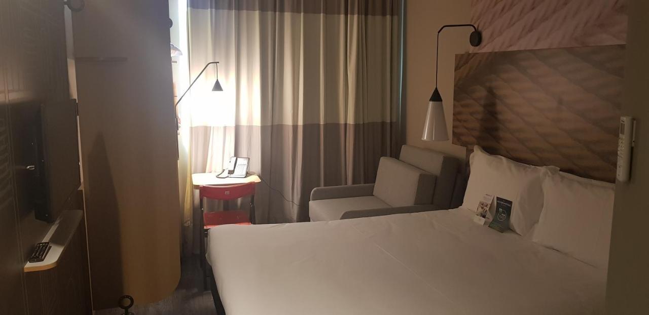 Ibis Карлус-Барбоза Экстерьер фото